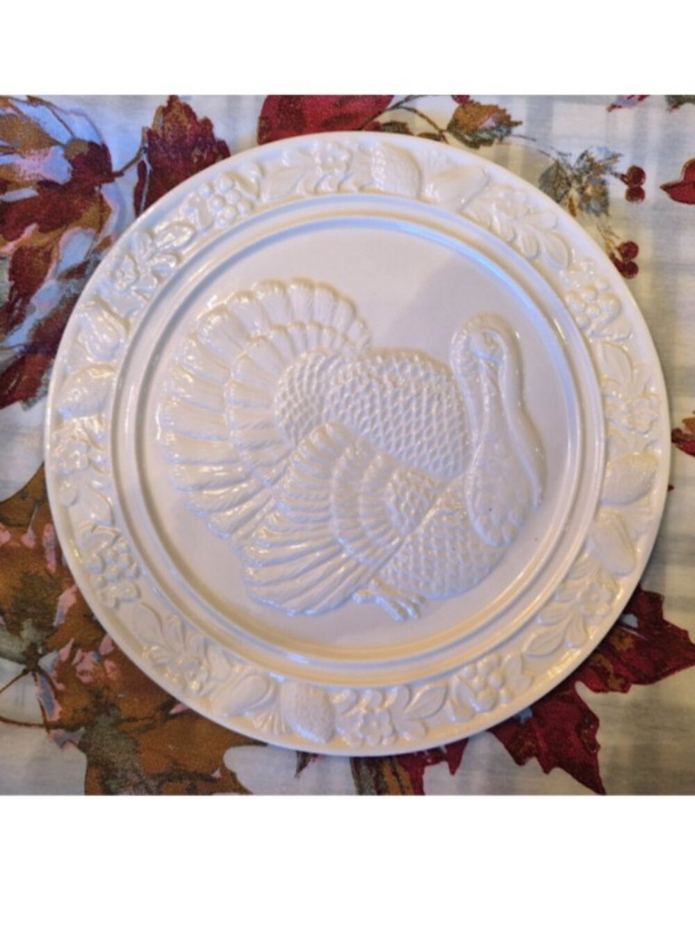 Embossed Vintage Off-White Ceramic Turkey Trivet Japan Thanksgiving Decor